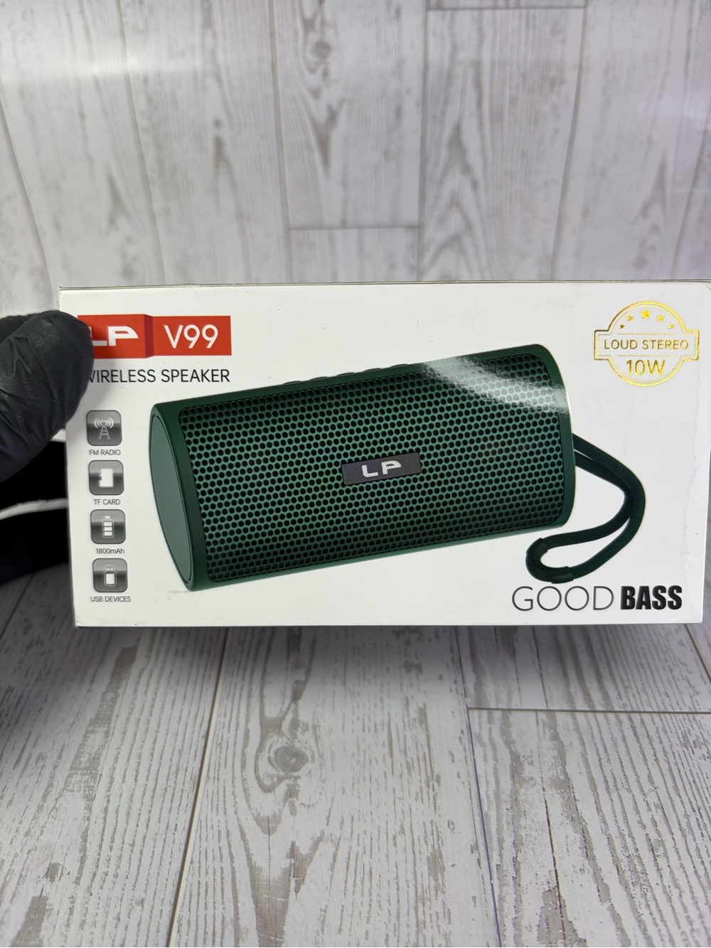 V99 Wireless Portable Speaker Green Very Good Sound Deep Bass